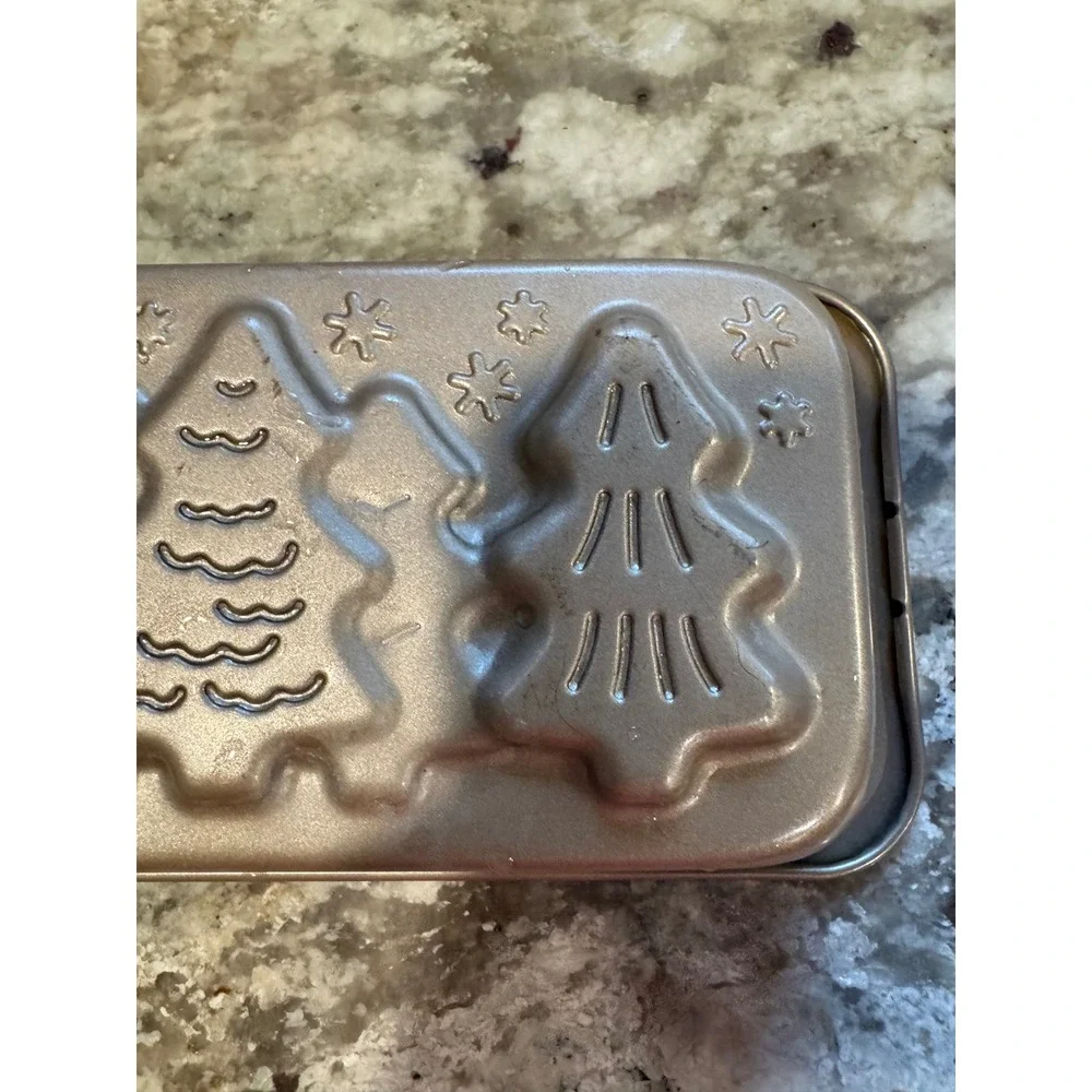 Champagne Gold Christmas Tree Snowflake Embossed Metal Loaf Pan 10x5 Holiday